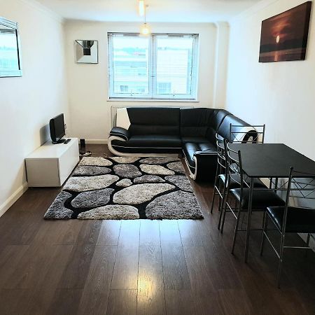 Spacious Modern Flat In Luton Town Centre Ngoại thất bức ảnh